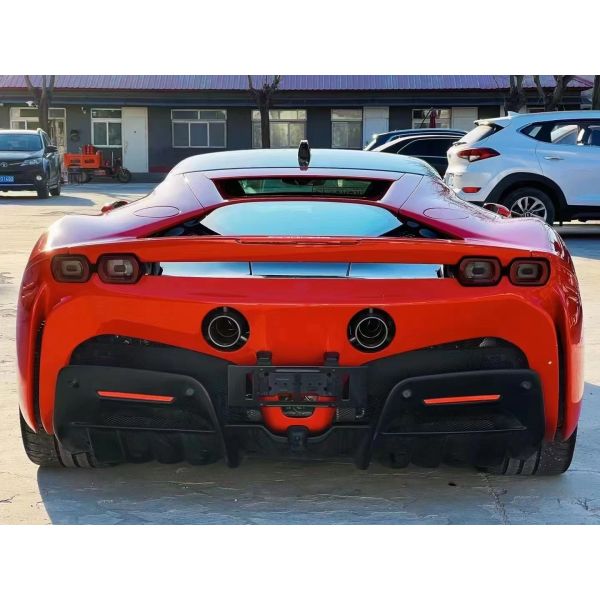 For Ferrari SF90 Dry Carbon Fiber Body Kit SF90 OEM Style Carbon Fiber Front Lip Diffuser Spoiler Side Skirt