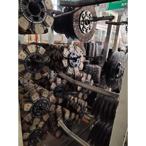 AZ9725160110 Heavy Truck Transmission Clutch Pressure Plate for SINOTRUCK HOWO Truck