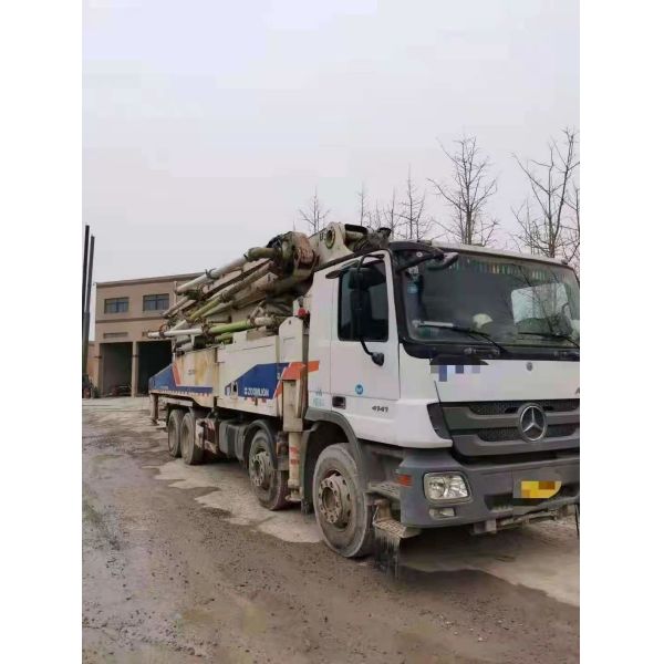 Zoomlion 52m Second Hand Truck Pump Truck Mounted Concrete Pump