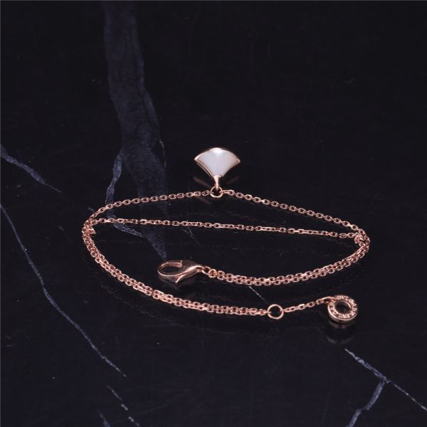 Fine Jewelry DIVAS' DREAM 1 Motif White mother-of-pearl Bracelet Rose Gold with 18 kt rose gold pendant