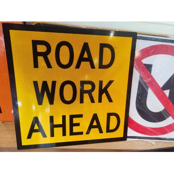 Australian Standard Class 1 Reflectivity Traffic Sign PVC Controller Corflute with 600mm Road Safety Signs