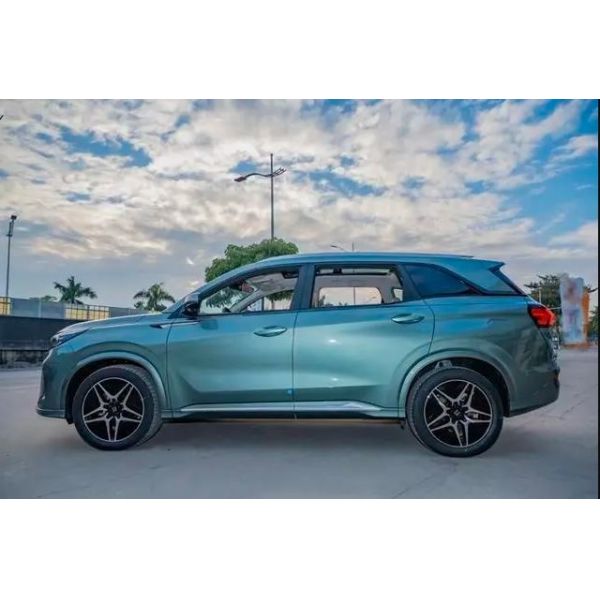 Dongfeng Mid Size Electric SUV