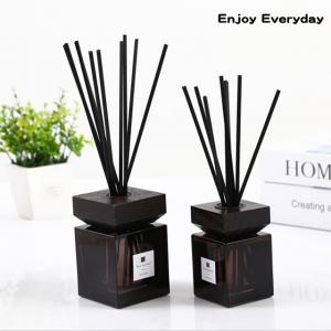 China Square Home Reed Diffuser Wooden Bottle Cap Pure Natural Fragrance Reed Diffuser on sale