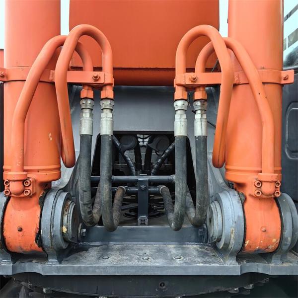 ISUZU Engine Used Hitachi ZX330-3 33 Ton Excavator with 1.38m3 Bucket Capacity in Japan