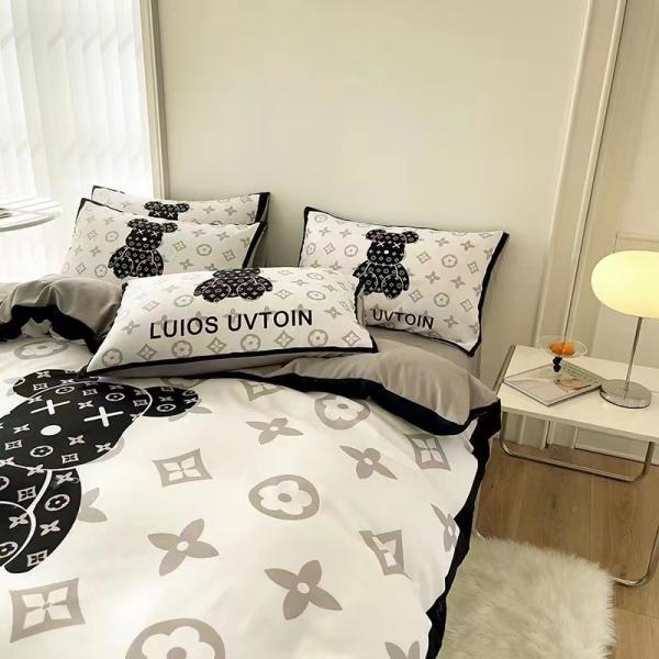 Home Hotel Hospital School Printed Designer White Bear 100% IV Polyester Bedding Set