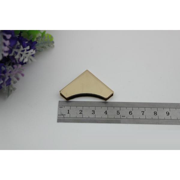 Fashion style zinc alloy light gold handbag corner protectors from China factory