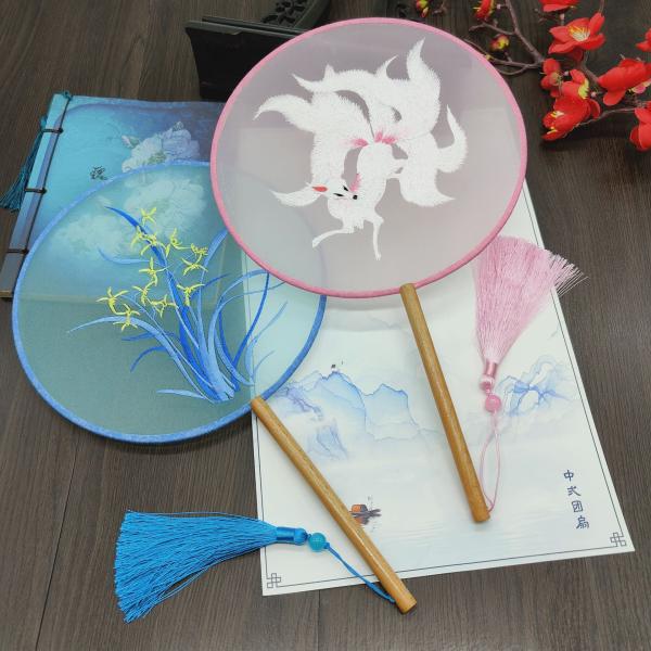 Y-Z Chinese Round Shape Hanfu Fabric Fan Wood Handle with Tassel Hand Embroidered Ancient Silk Fan