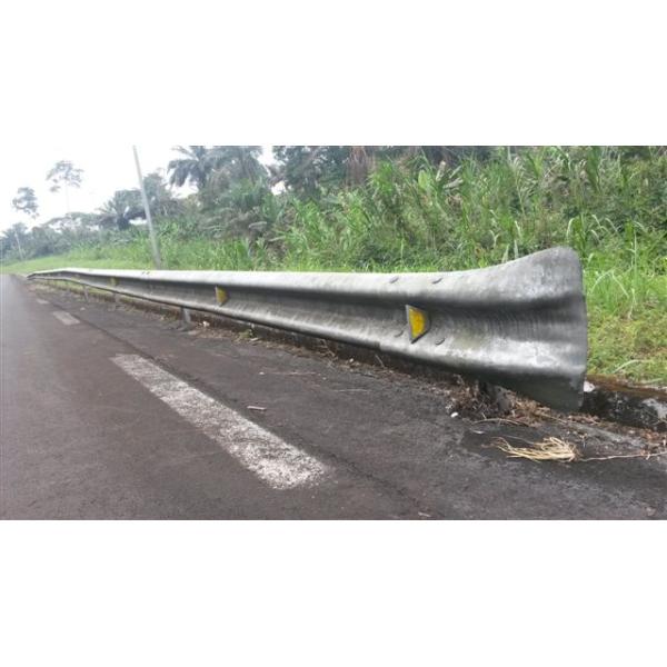 Q235 Q345 Galvanized Steel Highway Guardrail Fishtail End for Customized Projects
