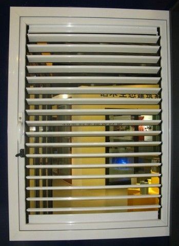 Blind / Shutter Industrial Aluminum Profile , Louver / Jalousie Extrusion Profiles