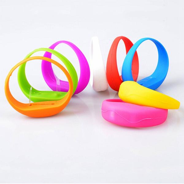 Programmable Radio Controlled LED Flashing Lighted Silicone Wristbands Bracelets Wholesale for runners