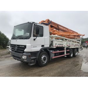 Swing Leg Zoomlion Used Concrete Pump Truck 37 Meter