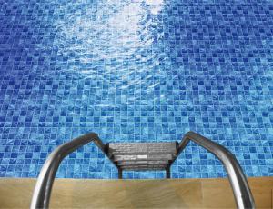 Cheap PRIMERA Swimming Pool Mosaic Tiles 306×306mm blue Glazed Mesh Mounted 24kg/box wholesale