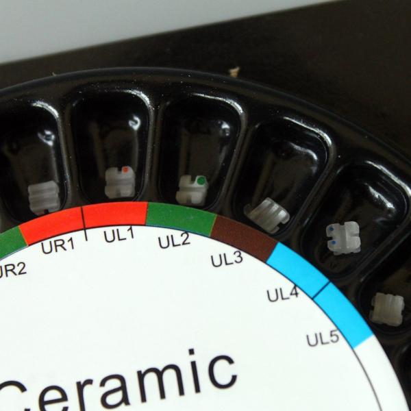 Mbt 022 Ceramic Dental Bracest Lower Friction Force For Orthodontic Treatment