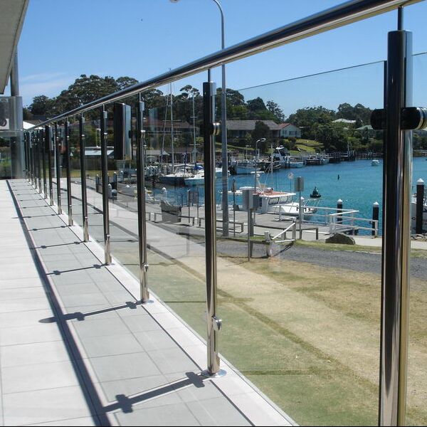 Residential Balcony Stainless Steel And Glass Balcony Railings 1000mm Balustrade Height