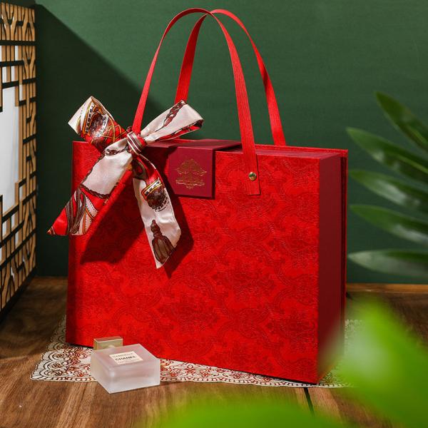 Lovely Carrying Paperboard Birthday Gift Box Rectangle Shape