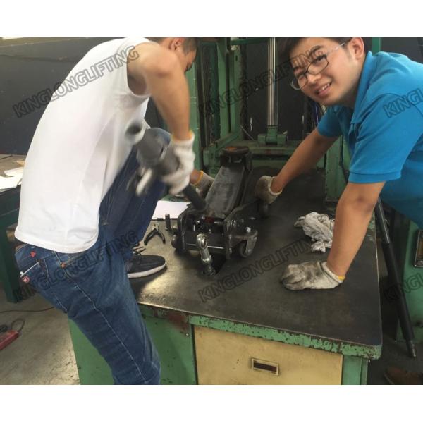 Easy Positioning Car Jack , Hydraulic Lifting Jack 360°Swivel Saddle Pad