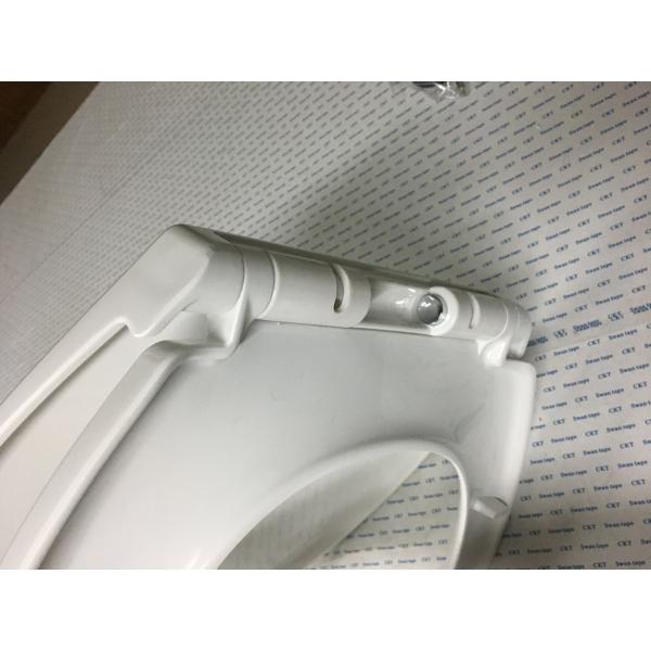 Extra Thick V Type WC Seat Cover , No Slam Oval Toilet Seat Covers