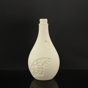 China 750ml Large PP Plastic White Empty Shampoo Bottle For Body Wash Dish Soap on sale