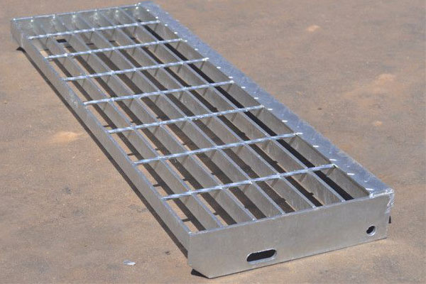 T4 bearing bar pitch 40mm grid stair tread