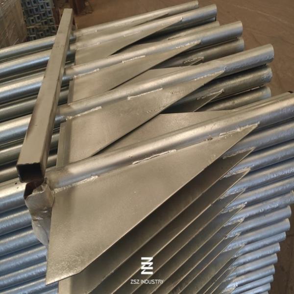 Iron Tube Metal Fence Posts Hot Dipped Galvanizing Fence Panel 150mm Wing Width