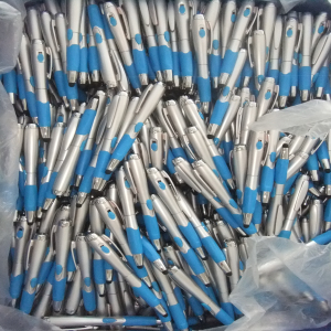 Factory hot selling and high quality plastic rubber square shape hotel pen