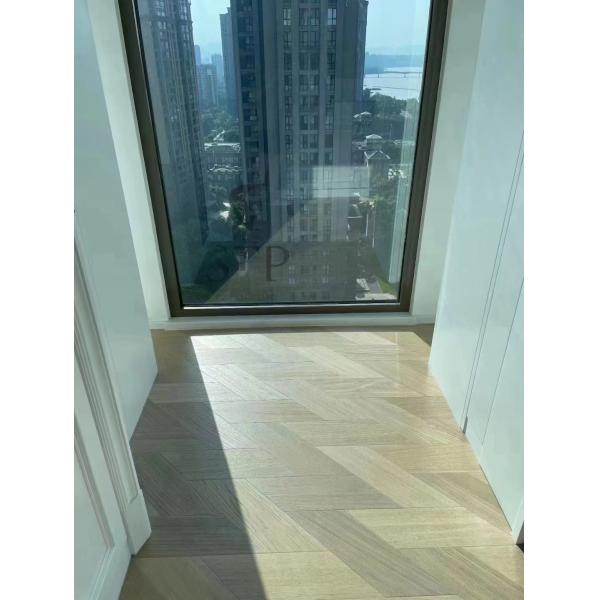 LS-W8013 Walnut Stain Resistance SPC Flooring Plank Anti Biosis Waterproof