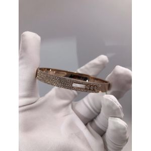 18K Gold Bracelet with Moveable 3 Diamond