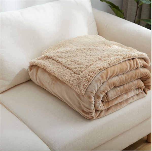 Eco Friendly Velvet Plush Throw Blanket With Sherpa Backing Side 100% Polyester