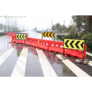 Cheap Traffic PPE Plastic Safety Barriers Water Filled Road 2000MM wholesale