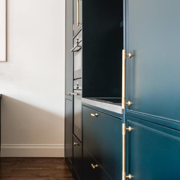 Customized Design Blue Raised Door Kitchen Cupboards Corner Wall Cabinets With Island