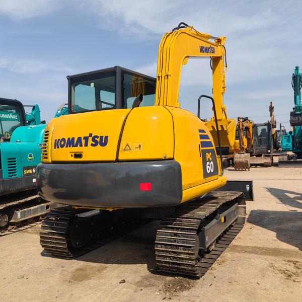 Japan Original Used Earth Moving Equipment Pc60-7 Komatsu Small Excavators