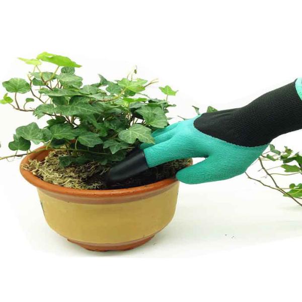 Durable Thorn Proof Gardening Gloves , Protective Gardening Gloves With Claws
