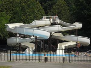 China Amusement Kid Water Park Equipment Children Playing Slides Set on sale