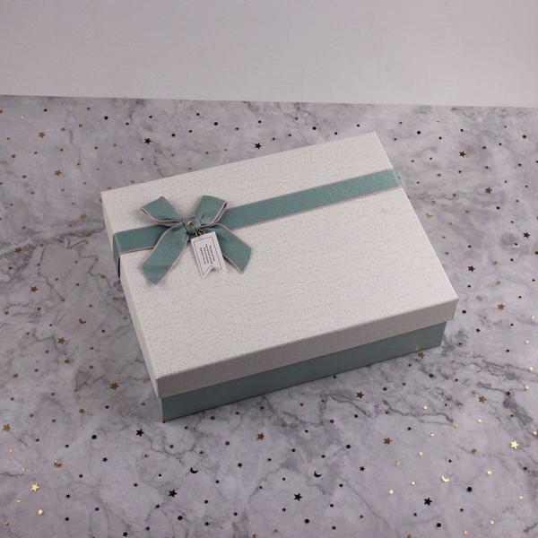Customized Cardboard Paper Packaging Gift Jewelry Box with Foam Insert and 100% Recycled Material Paper
