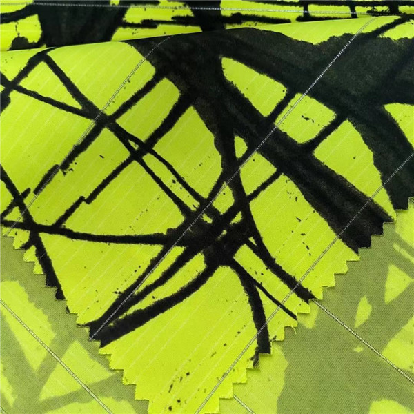 100% Polyester Transfer Printed Imitation Memory Winter Jacket Fabric 50D*50D 70gsm 150CM Water-Proof UPU Coated