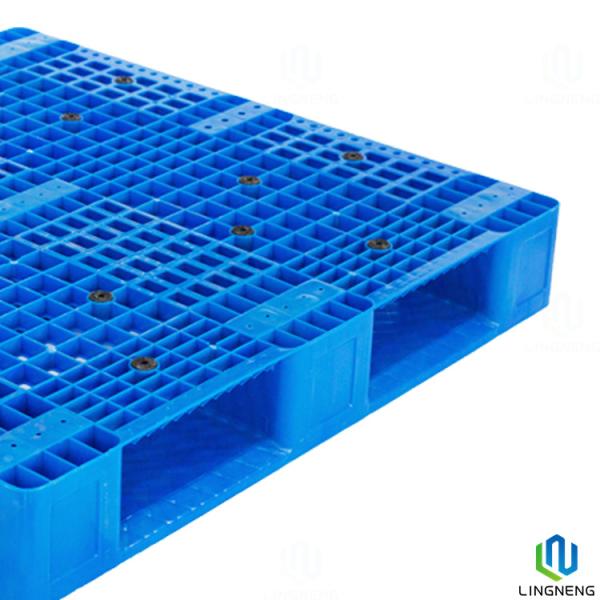Stackable Nestable Plastic Pallets 1200X1200X160mm 3 Runners Heavy Duty