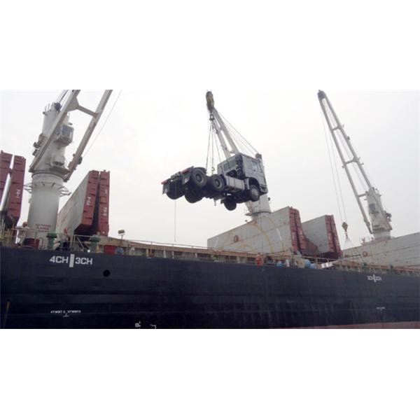 10 Wheeler Tractor Head Trucks 371HP 6 × 4 Drive Wheel Radial Tire