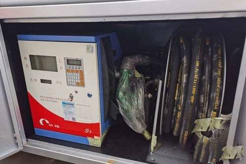 Duolika D6 Used Heavy Duty Trucks 140HP Euro 5 Fuel Tank Truck