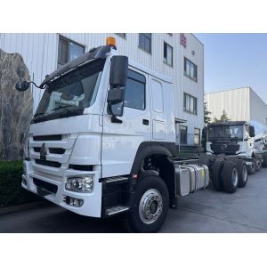 China SINOTRUK  HOWO Truck Chassis SINOTRUK Engine371HP 6 × 4  RHD With Warning Light Used In Dump Truck Cargo Truck Water Truck on sale
