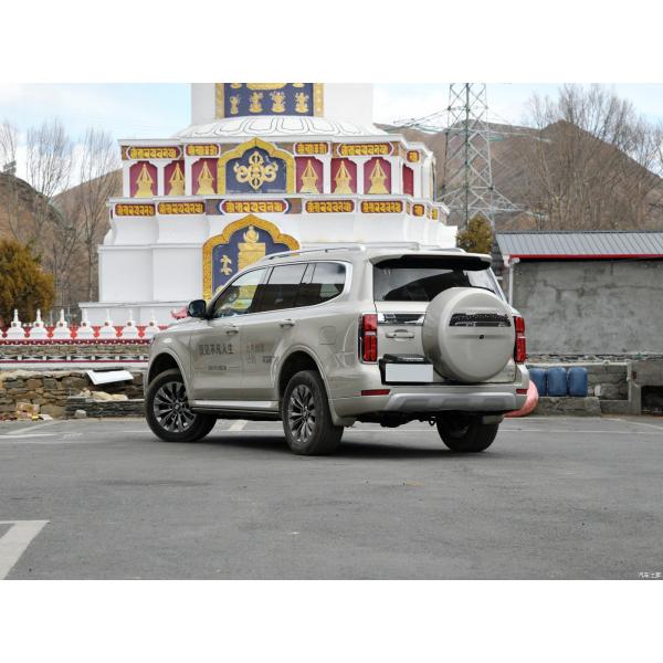 Gasoline Petrol Hybrid Cars 3.0T Sports Version Built 5 Seats Gold Tank 500 2023