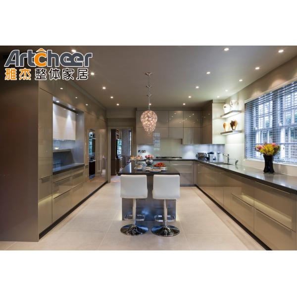 Kitchen Furniture Solid Wood Storage Cabinet with Modular Design and Customized Color