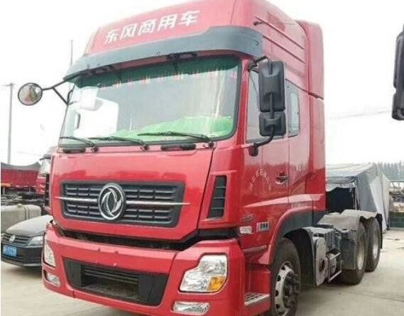210hp Dongfeng Cummins Used Tractor Units Left Hand Drive Euro V Emission