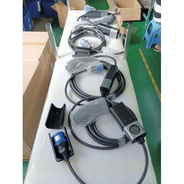 Smart Portable 22kw Electric Vehicle Charger Wall Mounted With Plug Holder And Handbag