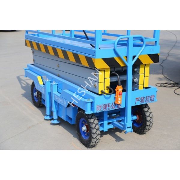 10M Single Person Mobile Scissor Lift Electric Hydraulic 500kg Load Capacity