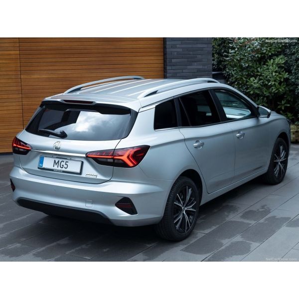 Roomy Affortable All Electric Car At MG 5 EV With A Decent Range 344km And Super Charging Ability