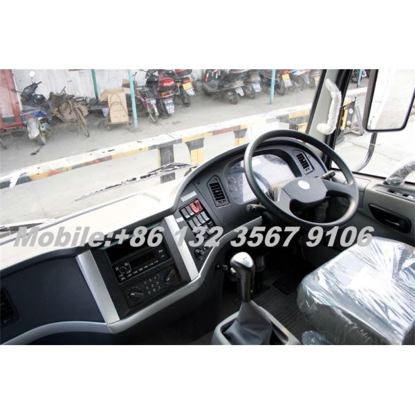 LHD/RHD Cummins 340HP cheap price 6x4 tractor truck for sale Peru