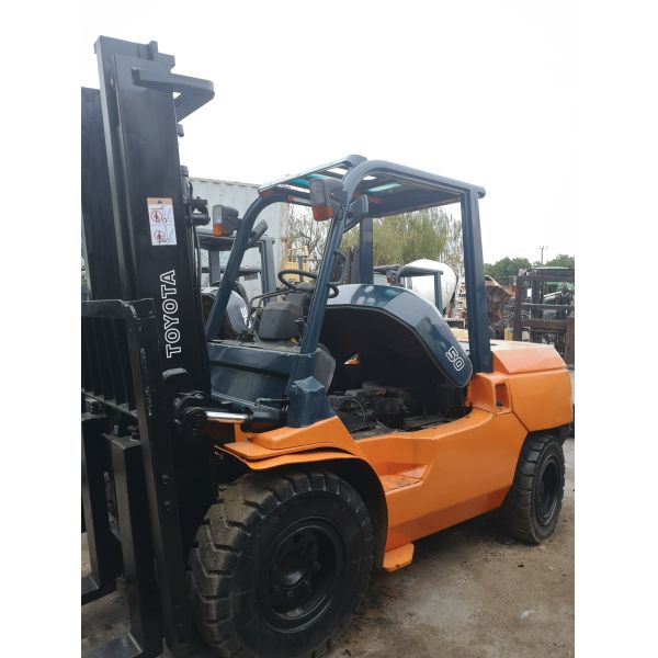 Isuzu Diesel Engine Forklift Truck , TCM 3T Used Manual Forklift Truck