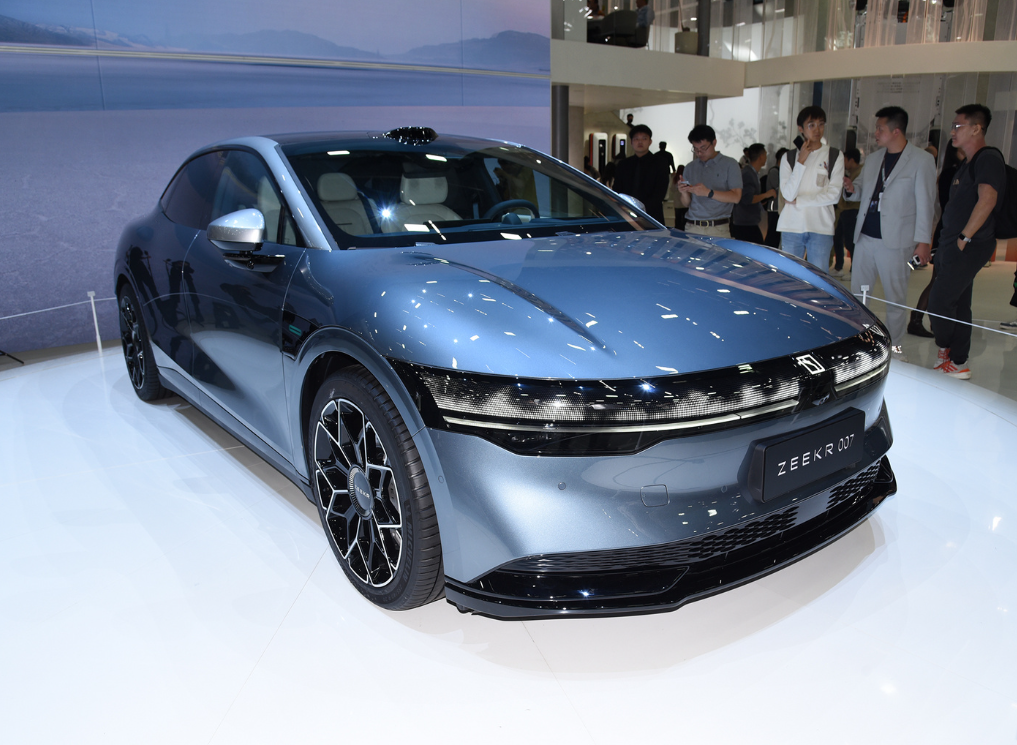 2024 Geely ZEEKR 007 Battery Electric Vehicle Top Ranking for 5 Seat 5 Door EV Sedan