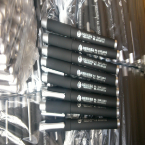 Gel pen,Promotional gel-ink pen with cap,black rubber gel-ink pen with screen touch pen