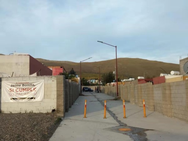 All In One Solar Lighting Systems for Streets Compact Design Eco-Friendly Zero Running Cost High Efficienc